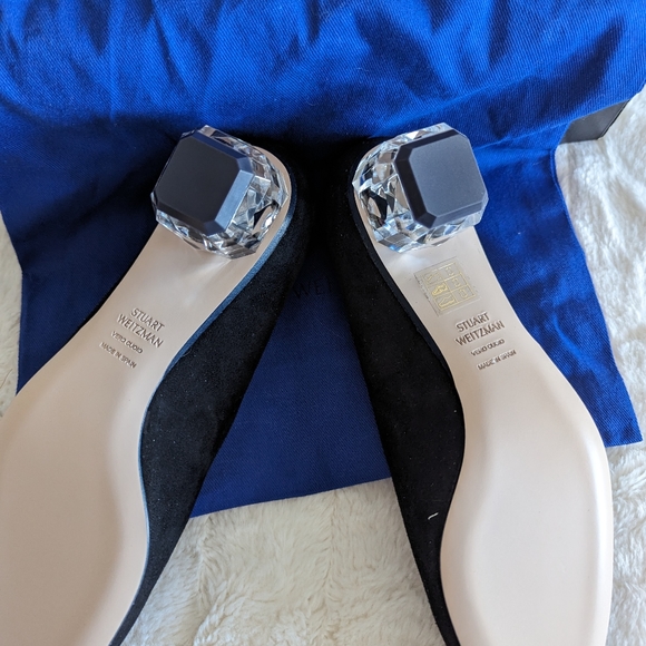 Stuart Weitzman, black suede pump,size 5 M - Picture 2 of 4